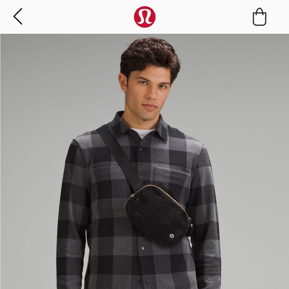 Everywhere Belt bag 1L black fleece NWOT